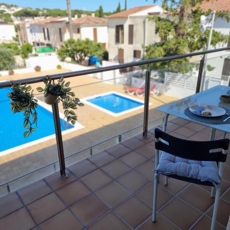 Apartamento con aire, terraza - 6 pers. - HISP-236-219 - Apartment - 2