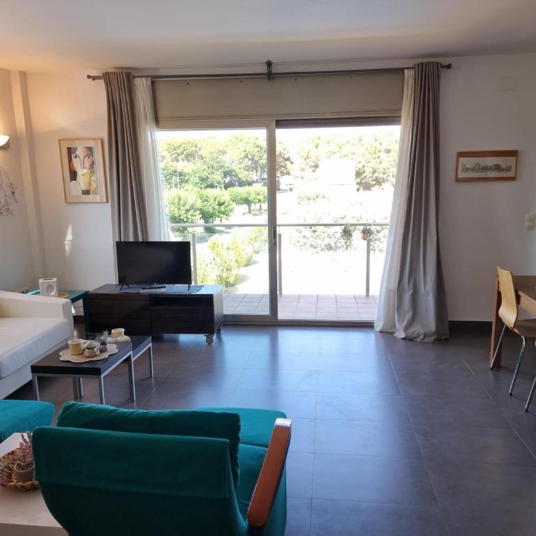 Apartamento con aire, terraza - 6 pers. - HISP-236-219 - Apartment - 7