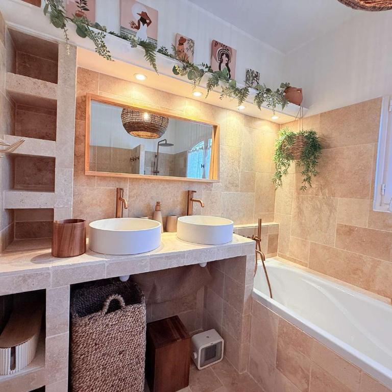 Villa vue mer, 14 pers. - FR-1-900-7 - Maison de Vacances - 28