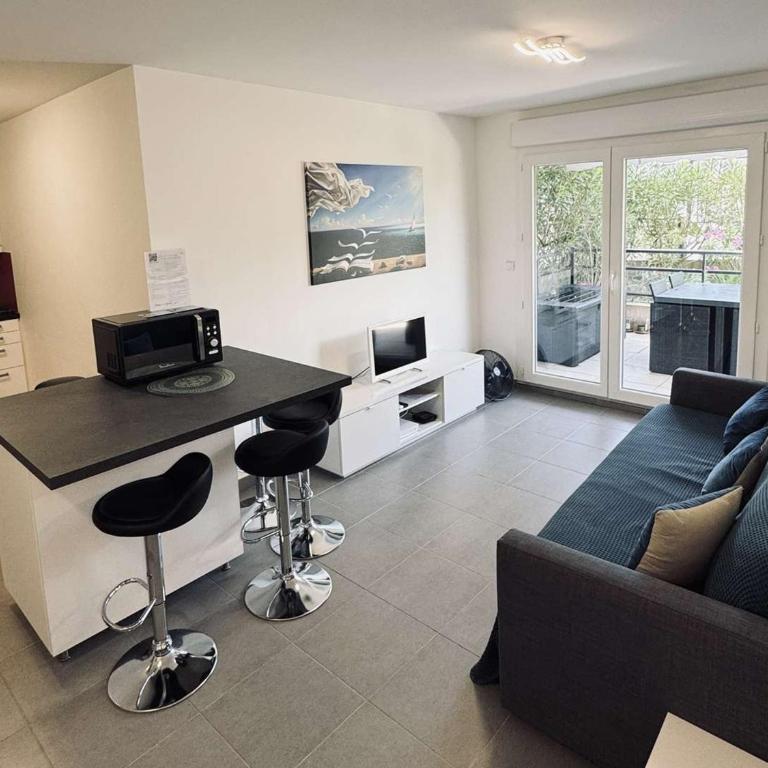 Appartement T2 avec piscine et clim - logement spacieux - FR-1-900-9 - Appartement - 15