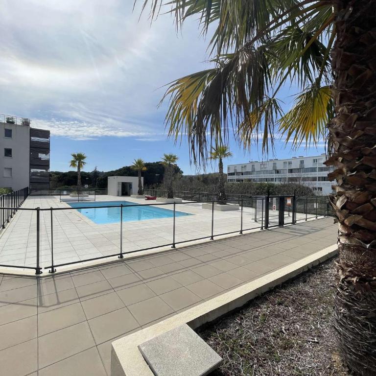 Appartement T2 avec piscine et clim - logement spacieux - FR-1-900-9 - Appartement - 16