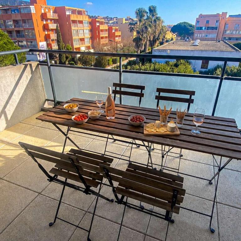 Appartement avec piscine et parking - 4 pers. - FR-1-900-13 - Appartement - 5