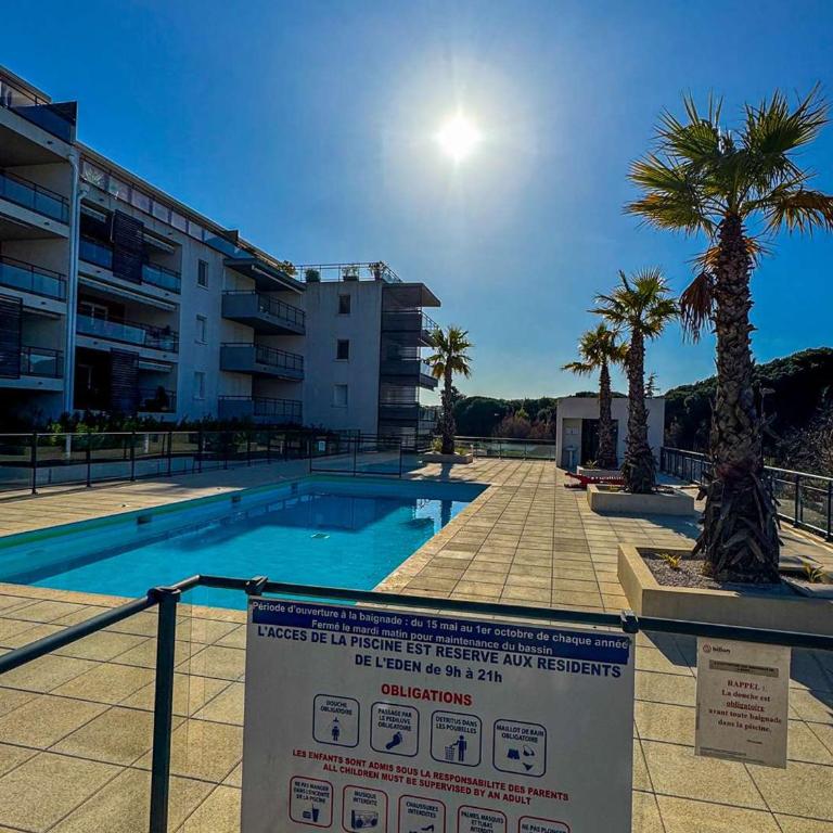 Appartement avec piscine et parking - 4 pers. - FR-1-900-13 - Appartement - 12