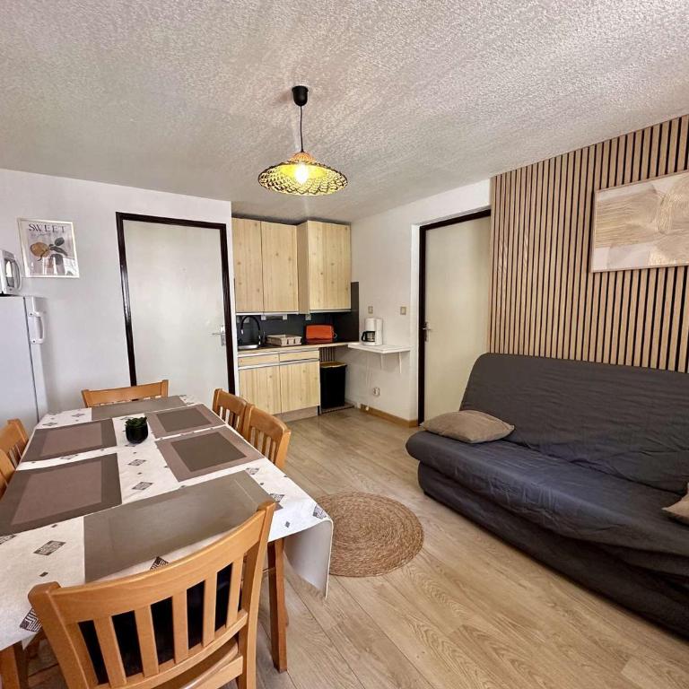 Appartement au cœur du village, animaux OK - 6 pers. - FR-1-883-24 - Apartment - 4