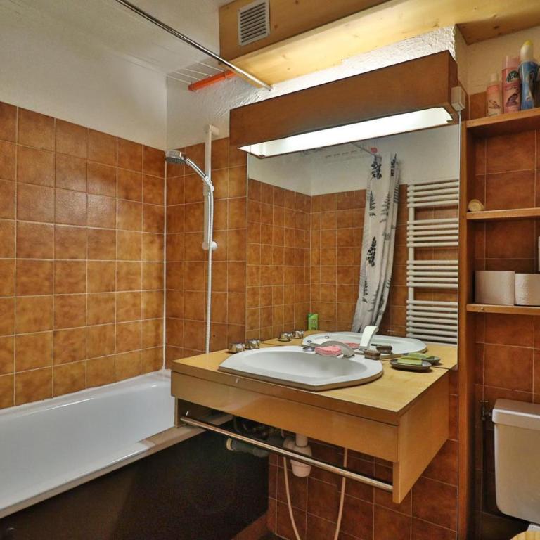 Appartement avec parking - 4 pers. - FR-1-671-354 - Apartment - 7