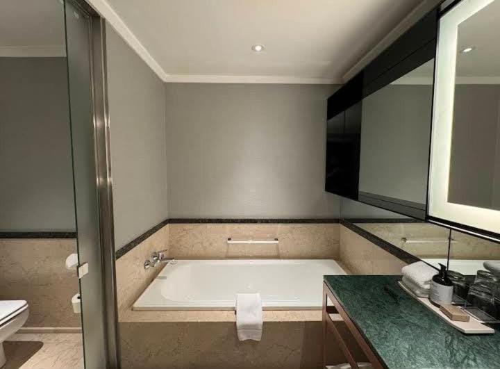 Hotel Hilton Buenos Aires - Two-Bedroom Apartment - 8