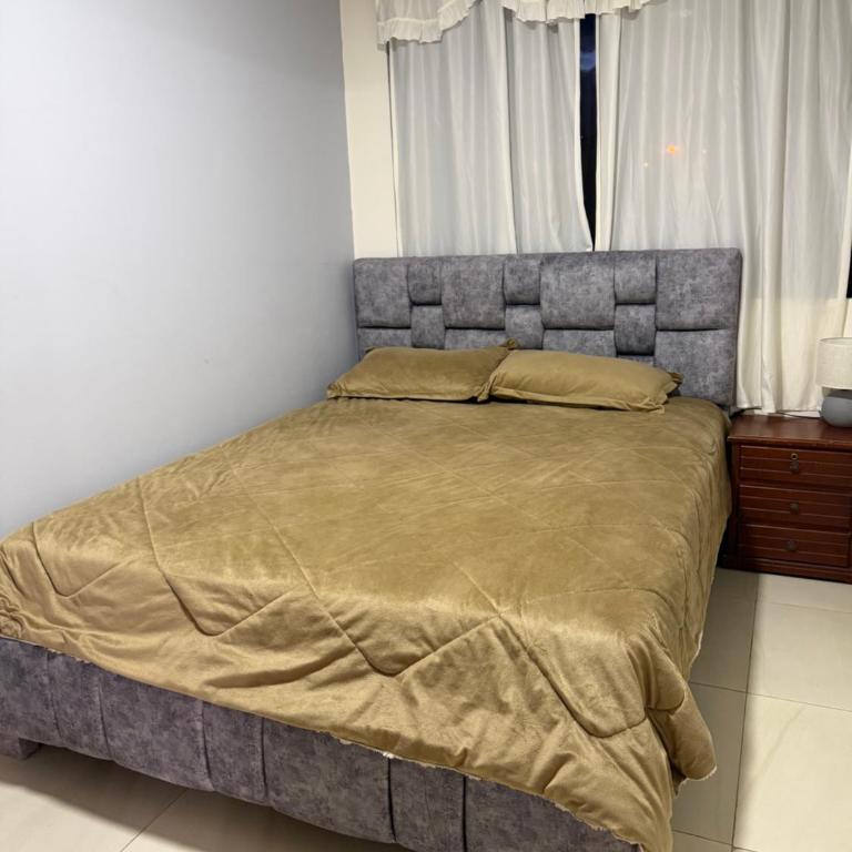 Excelente ubicación, lugar tranquilo con piscina privada, departamento con garaje - Apartamento de 2 dormitorios con vistas a la montaña - 28
