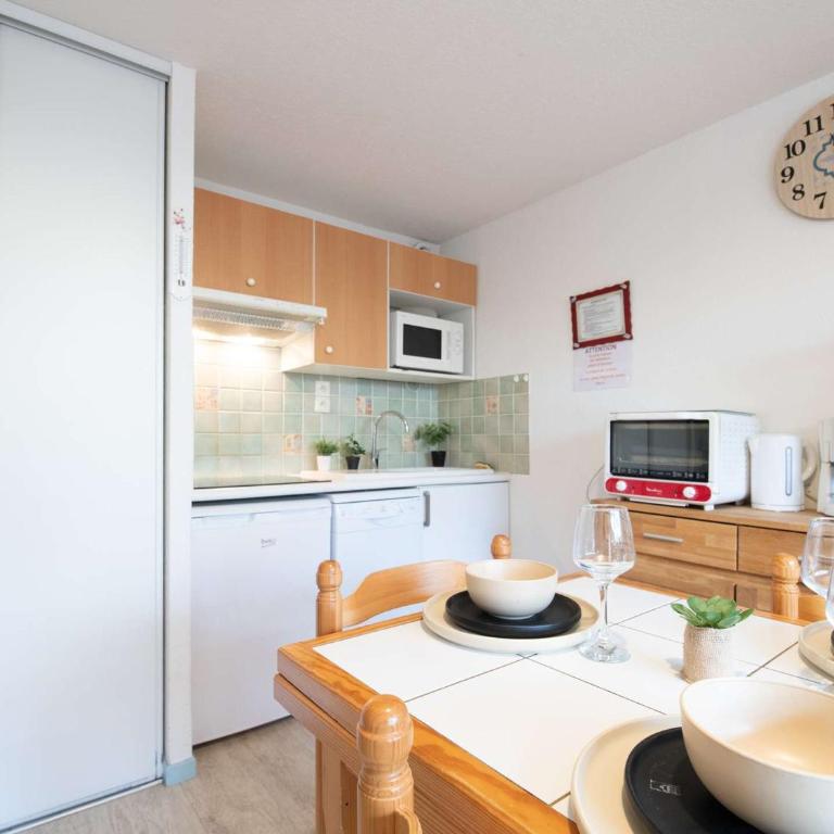 Appartement calme, parking inclus - 6 pers. - FR-1-296-547 - Apartment - 2