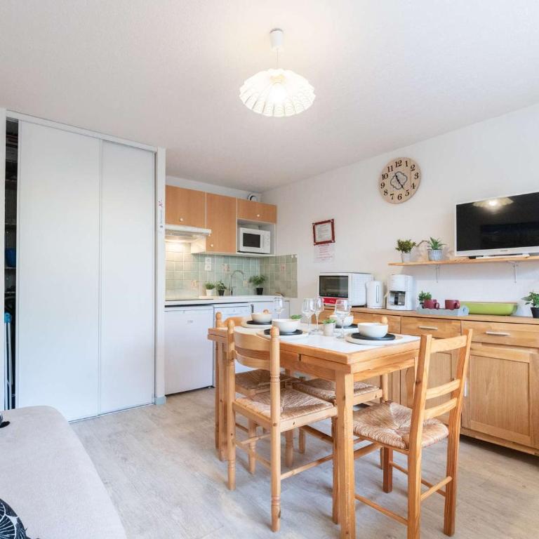 Appartement calme, parking inclus - 6 pers. - FR-1-296-547 - Apartment - 6