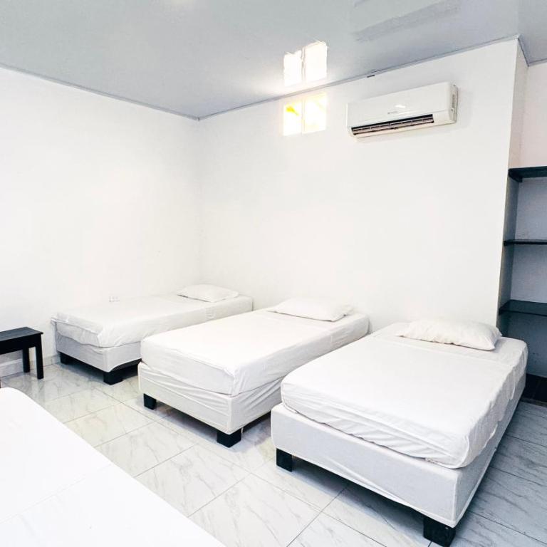 Hotel Beijing Cartagena - Habitación Familiar Estándar - 2
