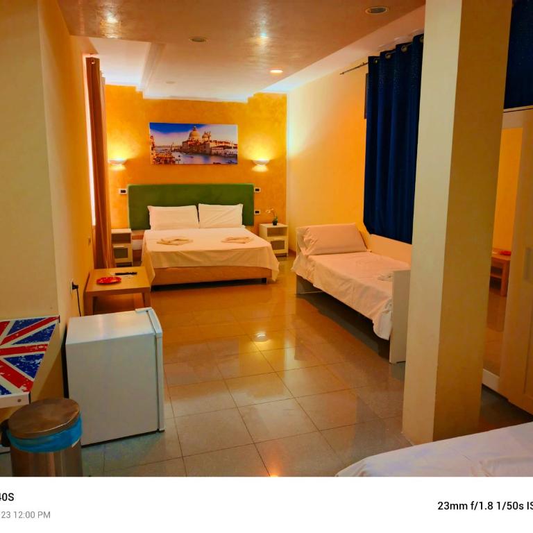 Affitta Camera 14 - Chambre Quadruple avec Salle de Bains Privative - 5