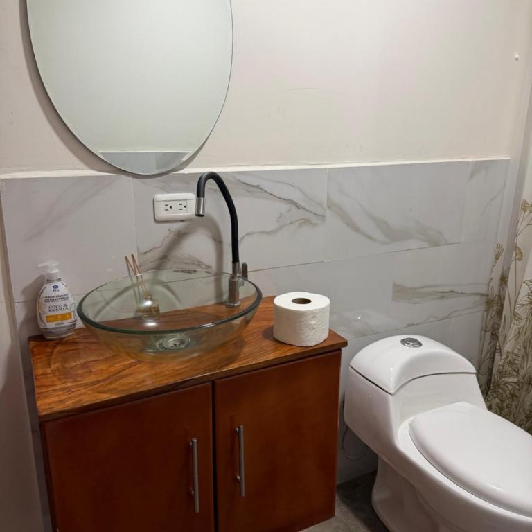 Excelente ubicación, lugar tranquilo con piscina privada, departamento con garaje - Apartamento de 2 dormitorios con vistas a la montaña - 22