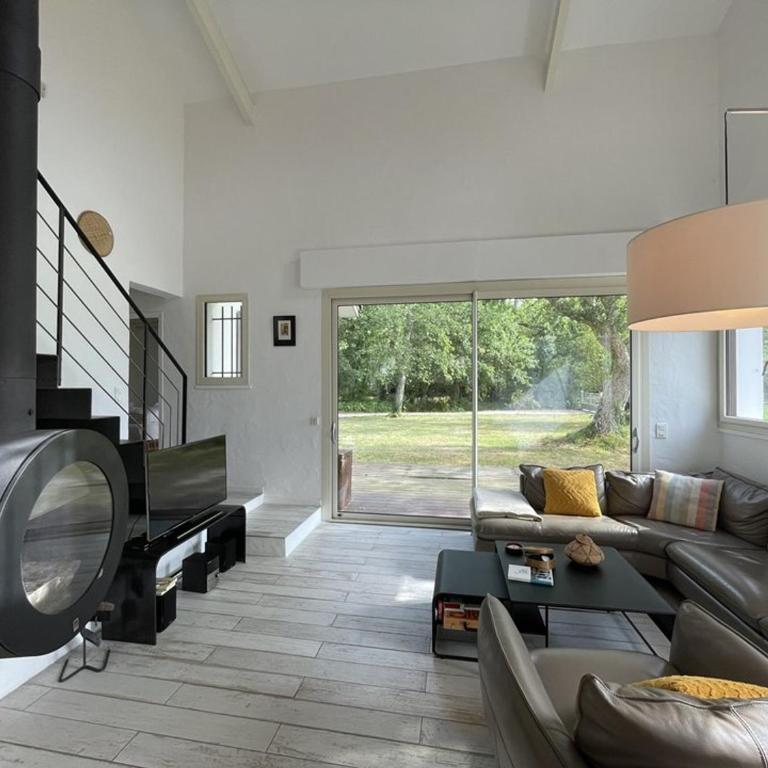 Villa avec jacuzzi, jardin - 6 pers. - FR-1-379-189 - Villa - 2