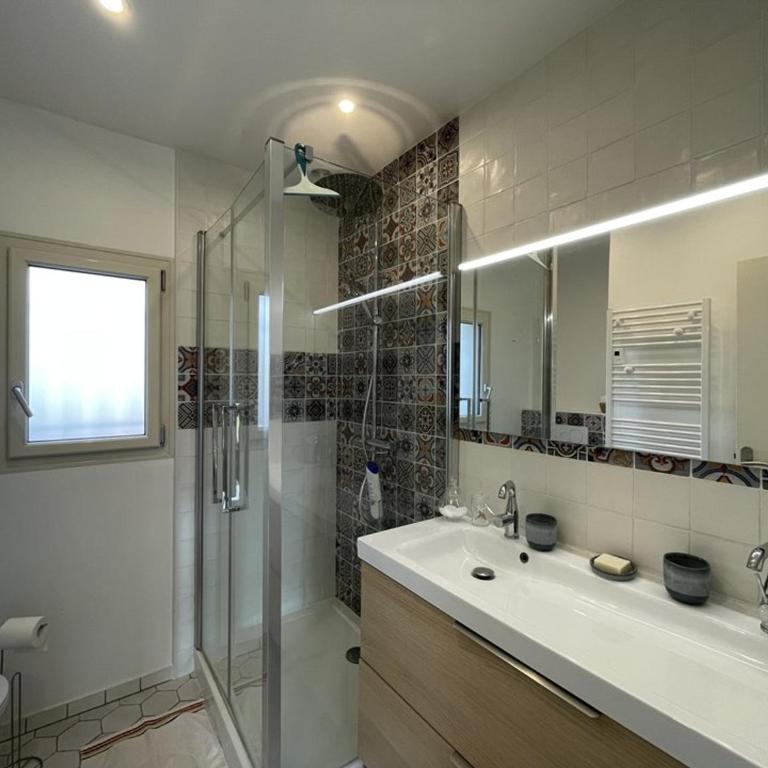 Villa avec jacuzzi, jardin - 6 pers. - FR-1-379-189 - Villa - 20