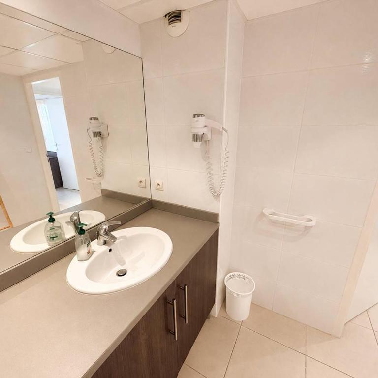 Appartement climatisé proche plage - 4 pers. - FR-1-388-264 - Appartement - 11
