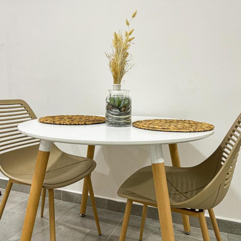1Br Best Location Laureles with AC - One-Bedroom Apartment - 1