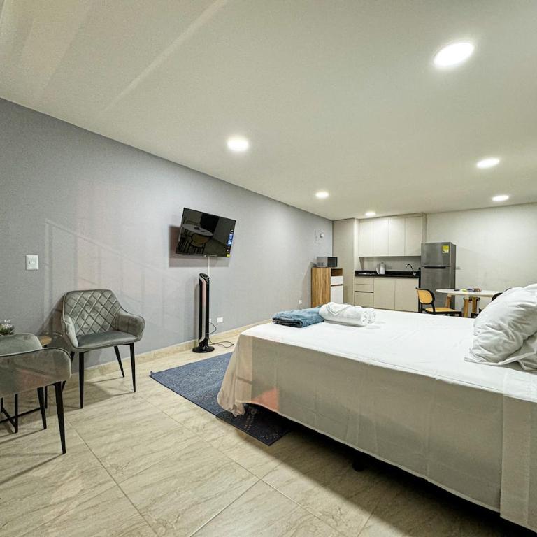 1Br Best Location Laureles with AC - One-Bedroom Apartment - 6