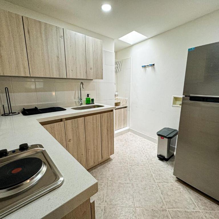 1Br Best Location Laureles with AC - Three-Bedroom Apartment - 5