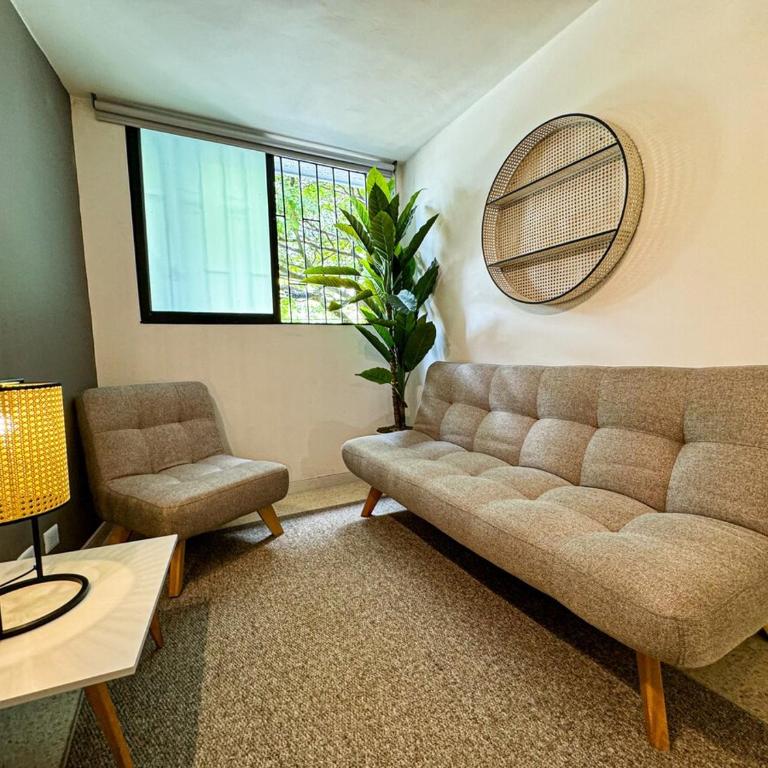 1Br Best Location Laureles with AC - Three-Bedroom Apartment - 7