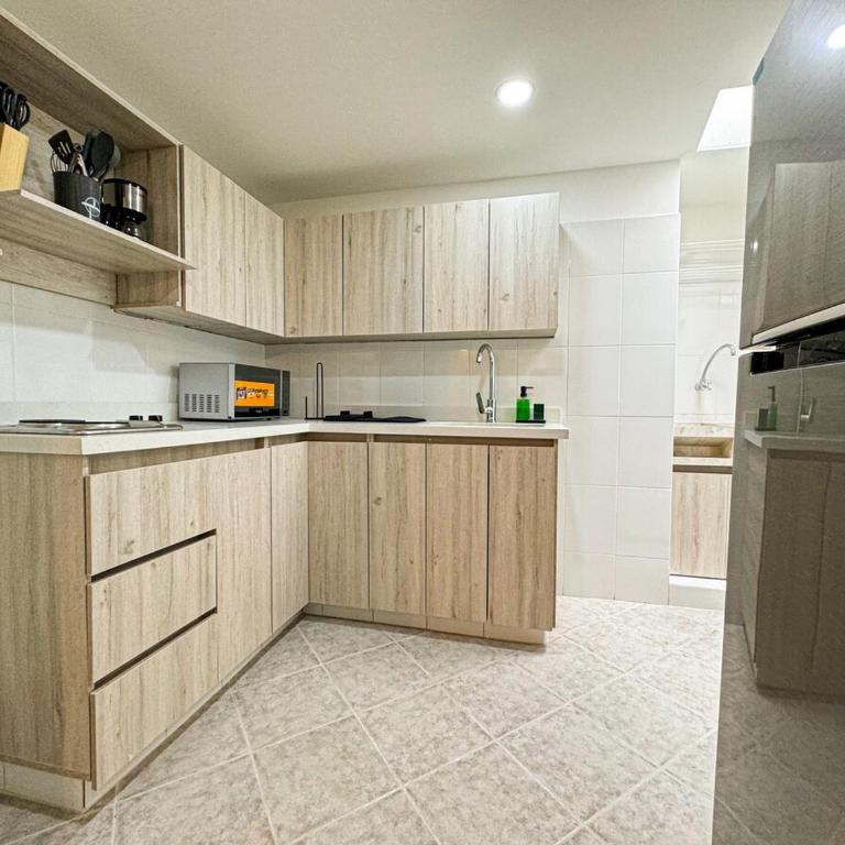 1Br Best Location Laureles with AC - Three-Bedroom Apartment - 15