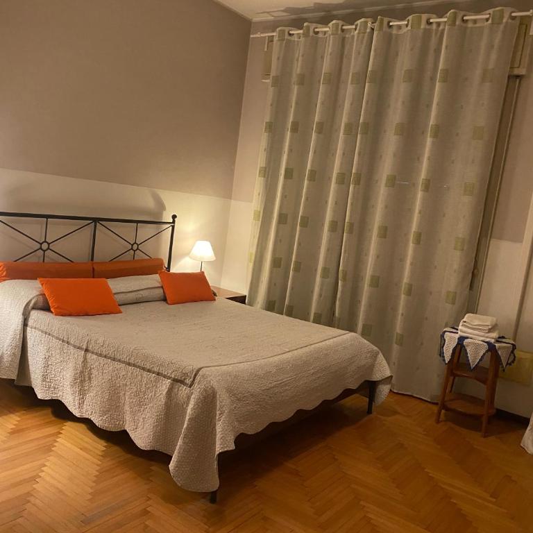 Big Brother Bed & Rooms - Camera Matrimoniale/Doppia con Letti Singoli con Bagno Privato - 1