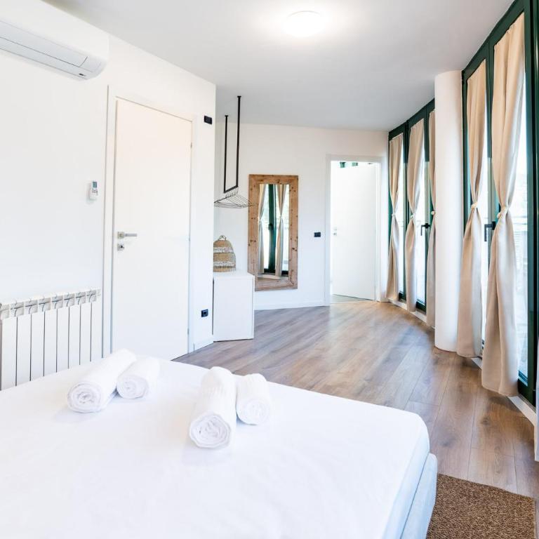 4 BD with SPA near center Private parking - Appartamento - 85