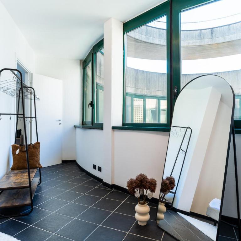 4 BD with SPA near center Private parking - Appartamento - 86