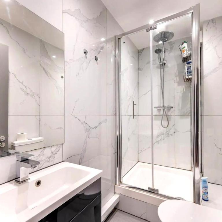 Appartement moderne et bien situé à Paris - Appartement 2 Chambres - 11