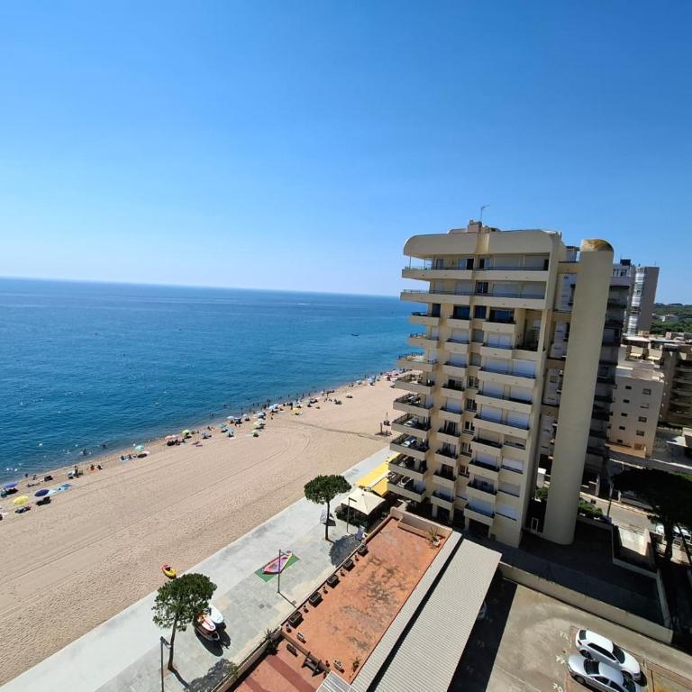 Apartamento con vistas al mar y acceso directo a la playa - Apartamento de 2 dormitorios - 17