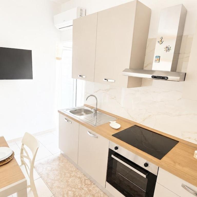 La Casa del Pescatore, in centro e a 50mt dal mare - Appartamento con 2 Camere da Letto e Vista Mare - 4