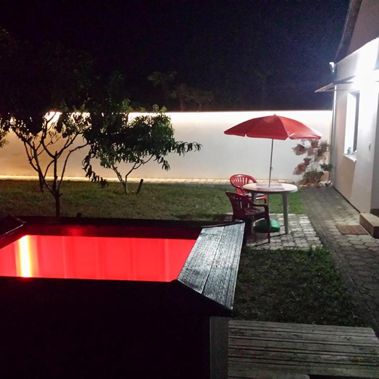 BedRenter Private Garden Retreat for Two with Private Wood-Fired Hot Tub - Studio with Garden View - 20