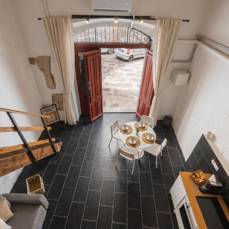 Palabanda Loft - Historic Loft in Cagliari - One-Bedroom Apartment - 5