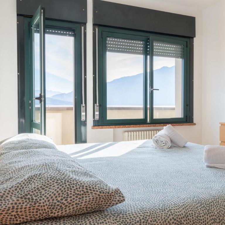 La Terrazza di Vincent By Immobilux - Two-Bedroom Deluxe Apartment with Garden View - 18