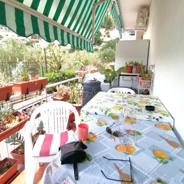 B&B Fiori d'Alassio Vacanze Liguria - Camera Familiare con Terrazza - 24