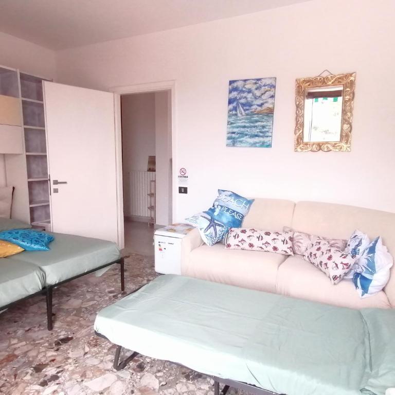 B&B Fiori d'Alassio Vacanze Liguria - Camera Familiare con Terrazza - 28