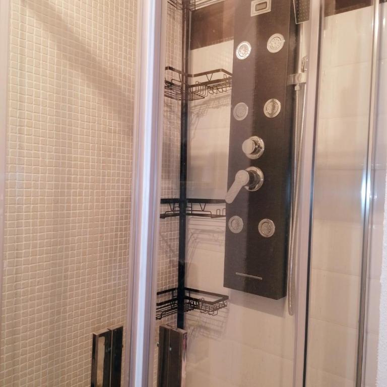B&B Fiori d'Alassio Vacanze Liguria - Camera Familiare con Terrazza - 47