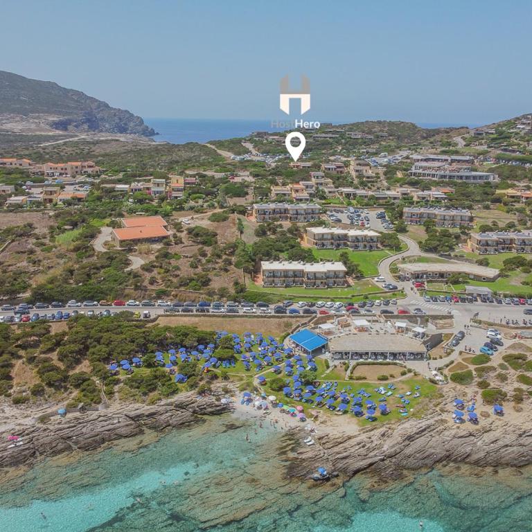 Exclusive Villa Overlooking La Pelosa Beach by Host Hero - Villa - 4