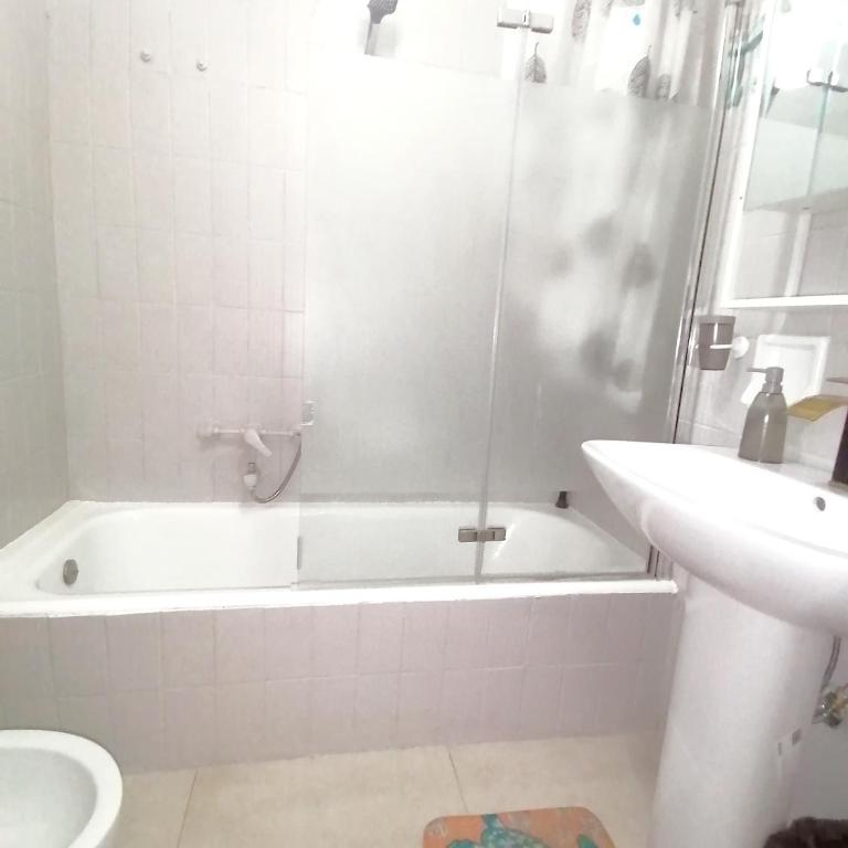 B&B Fiori d'Alassio Vacanze Liguria - Camera Familiare con Bagno Privato - 17