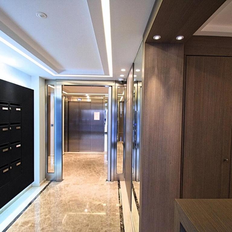 7 Croisette 3-room 135 m - Appartement 2 Chambres - 12