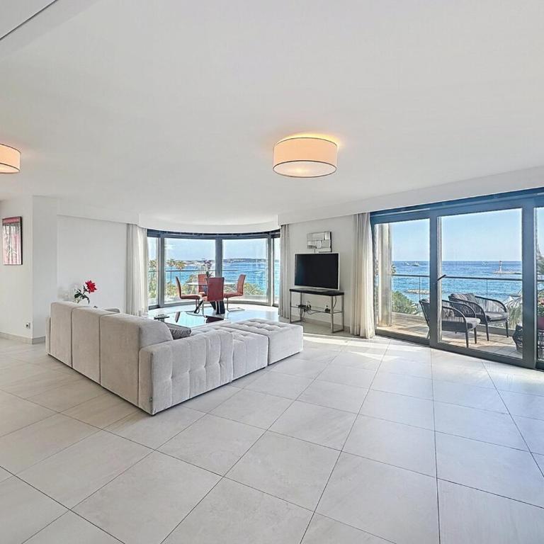 7 Croisette 3-room 135 m - Appartement 2 Chambres - 19