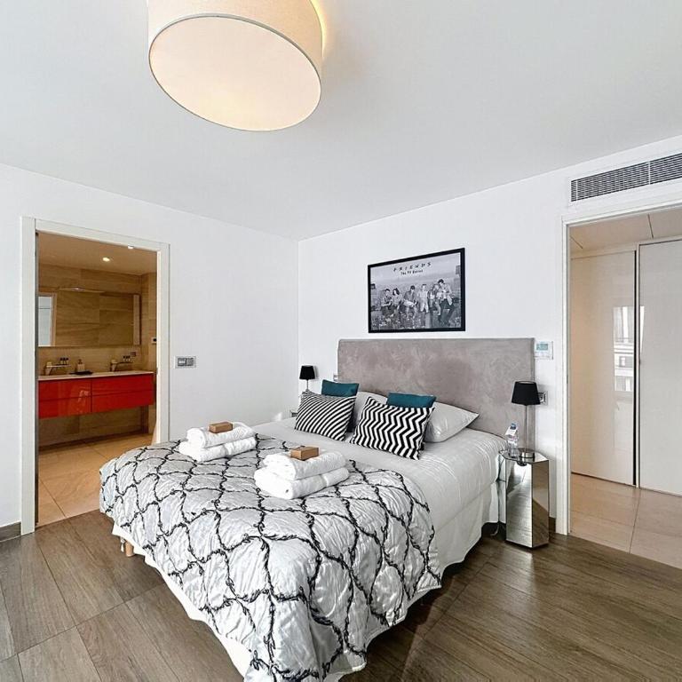 7 Croisette 3-room 135 m - Appartement 2 Chambres - 26