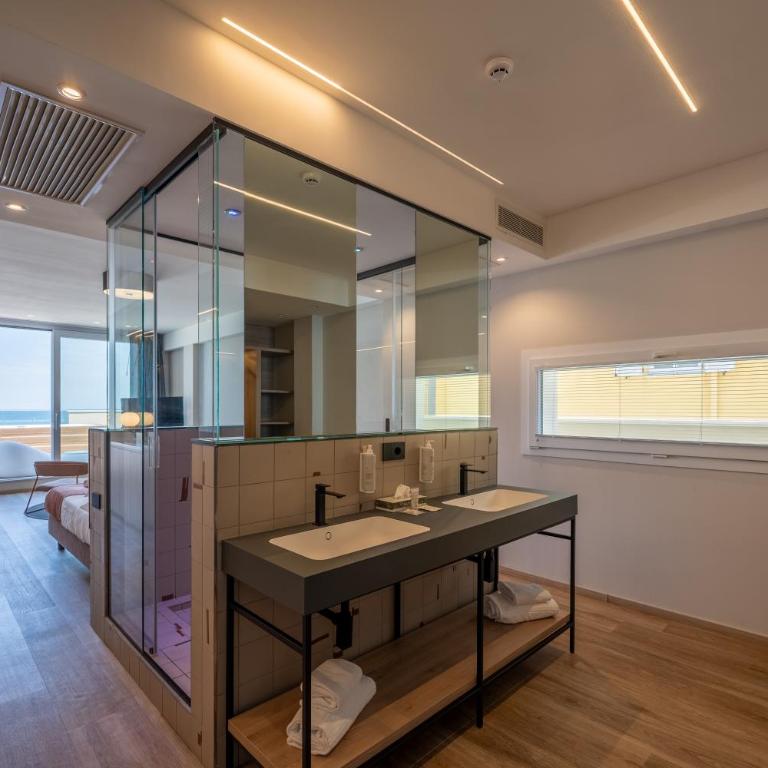 Hotel Sporting Riccione - Suite Panoramic con Terrazza e Vasca Idromassaggio - Fronte Mare - 7