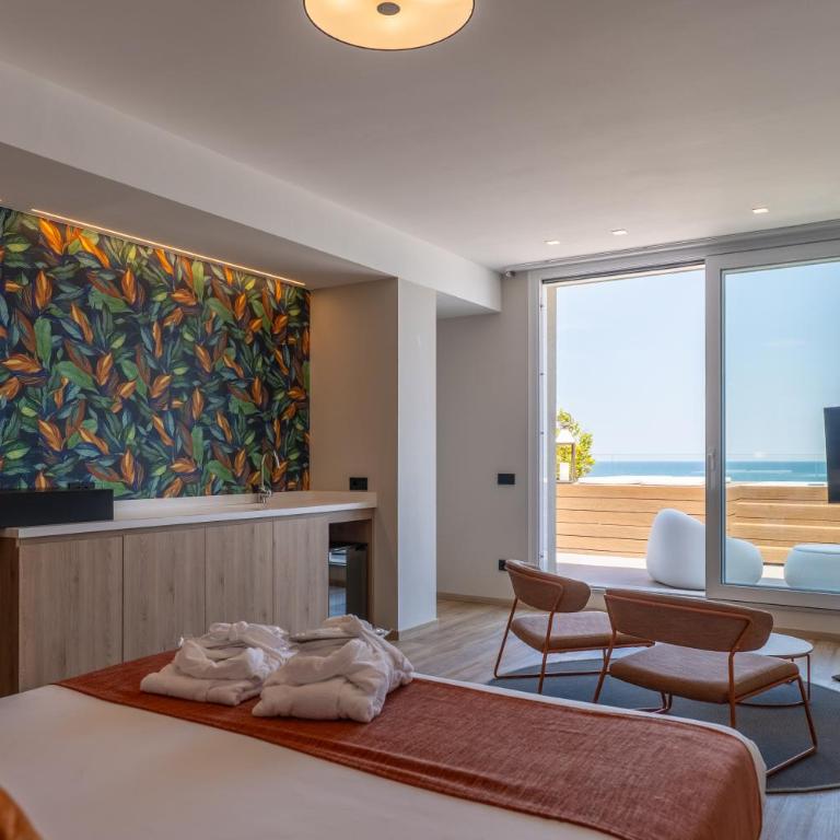 Hotel Sporting Riccione - Suite Panoramic con Terrazza e Vasca Idromassaggio - Fronte Mare - 1