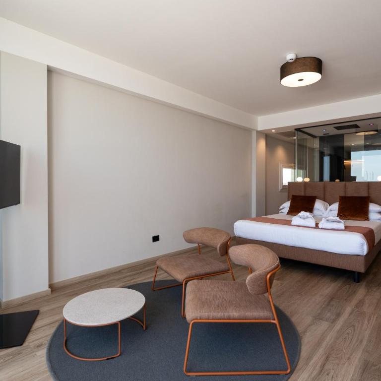 Hotel Sporting Riccione - Suite Panoramic con Terrazza e Vasca Idromassaggio - Fronte Mare - 10