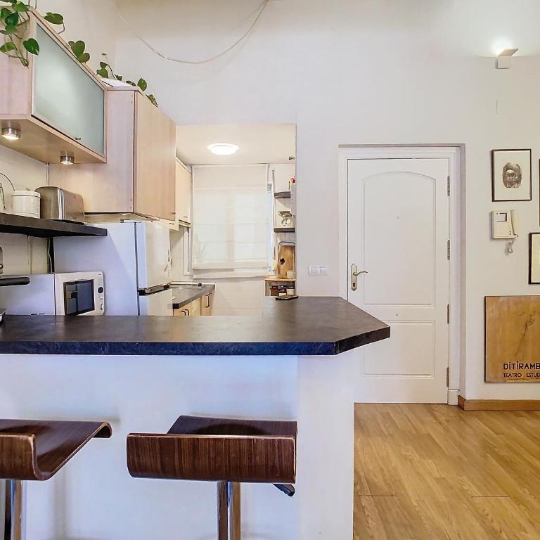 "Trinidad 7 Duplex" -next to the historic center- - Deluxe One-Bedroom Apartment with Harbor View - 11
