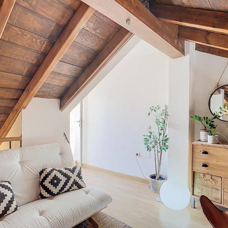 "Trinidad 7 Duplex" -next to the historic center- - Deluxe One-Bedroom Apartment with Harbor View - 20