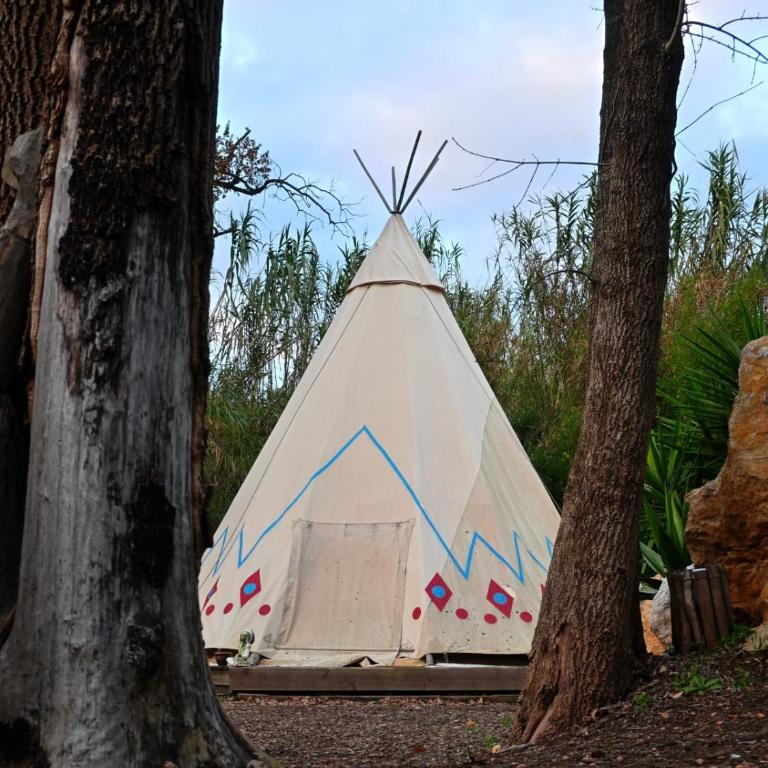 Logement insolite glamping tipi et lodge Var Grimaud - Zelt - 7