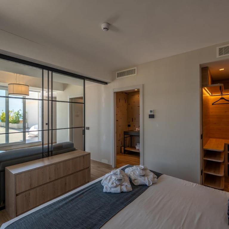Hotel Sporting Riccione - Suite Panoramic con Terrazza e Vasca Idromassaggio - Fronte Mare - 6