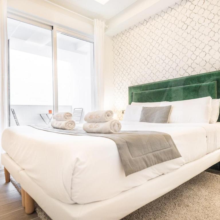 Spacious Historic Centre Apartment REMS - Apartment mit 2 Schlafzimmern - 2