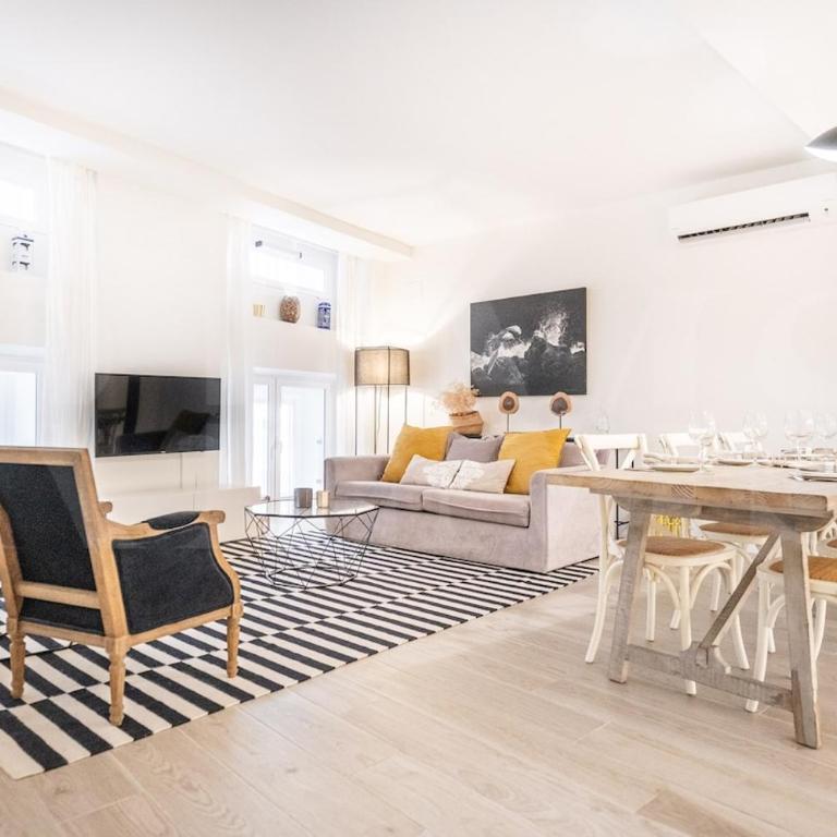Spacious Historic Centre Apartment REMS - Apartment mit 2 Schlafzimmern - 14